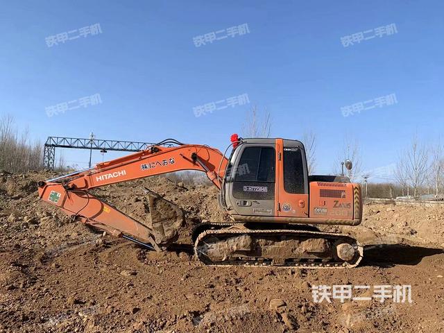 駕駛室頂部(整機外觀) 駕駛室頂部(整機外觀)