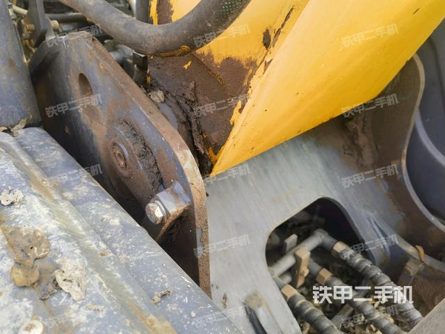 大臂根部?斜視(工作和回轉(zhuǎn)裝置) 大臂根部?斜視(工作和回轉(zhuǎn)裝置)