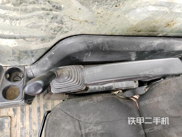 座椅左側控制臺/音響/含左手柄（駕駛室部分）