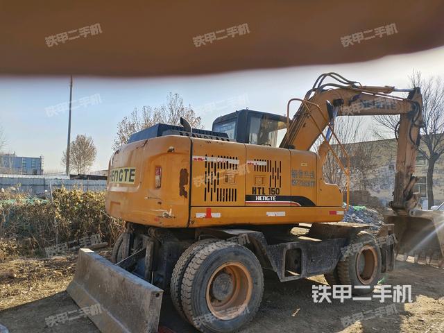 右前45(整機(jī)外觀) 右前45(整機(jī)外觀)