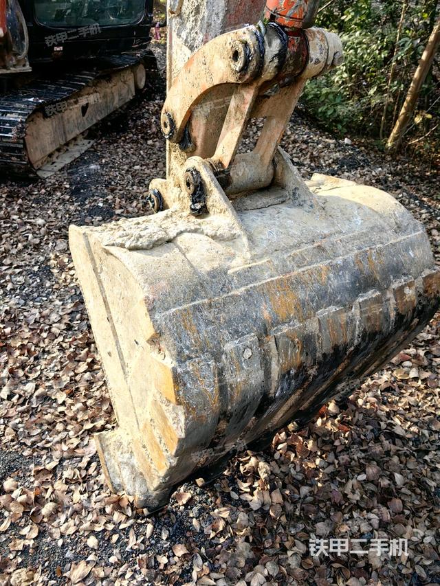 鏟斗45度(工作和回轉裝置) 鏟斗45度(工作和回轉裝置)