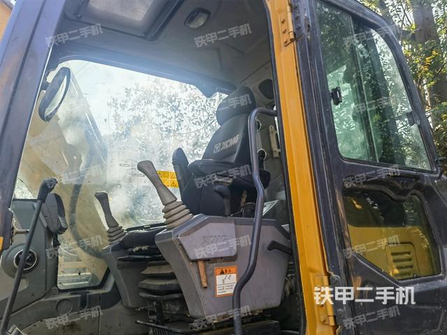 頂棚整體（駕駛室部分）