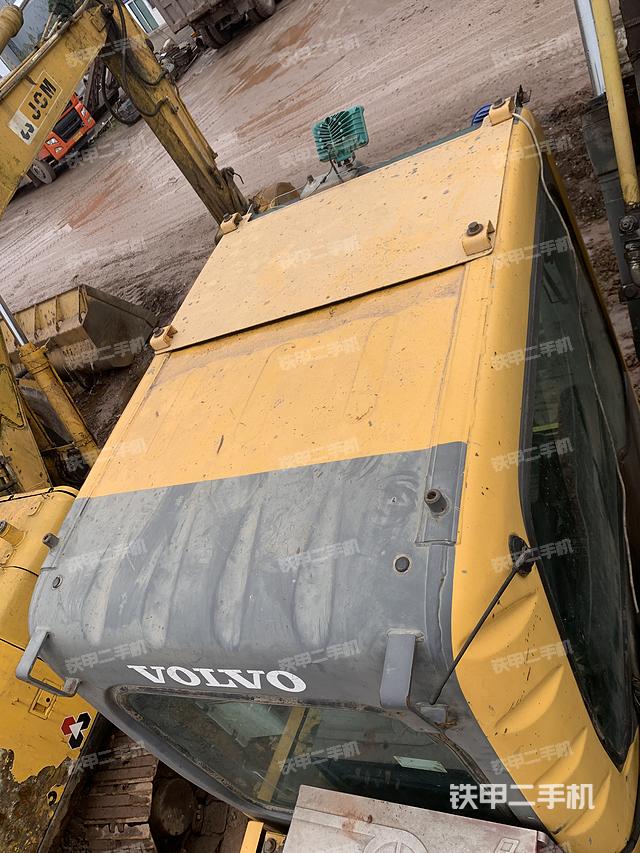 駕駛室頂部（整機(jī)外觀）