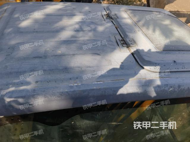 駕駛室頂部俯視（上車部件）