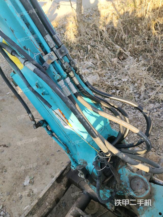 大臂背部俯視（工作和回轉(zhuǎn)裝置）