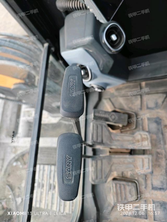 后窗玻璃角標(biāo)（駕駛室部分）