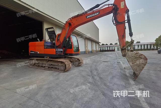 大臂整體?右側(cè)(工作和回轉(zhuǎn)裝置) 大臂整體?右側(cè)(工作和回轉(zhuǎn)裝置)