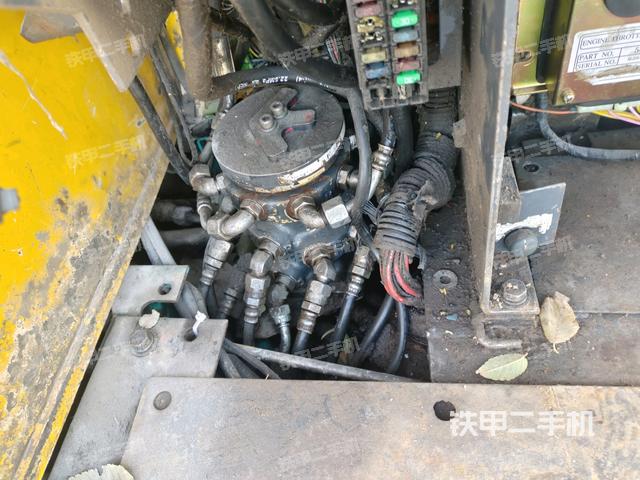 電瓶（大件艙室）