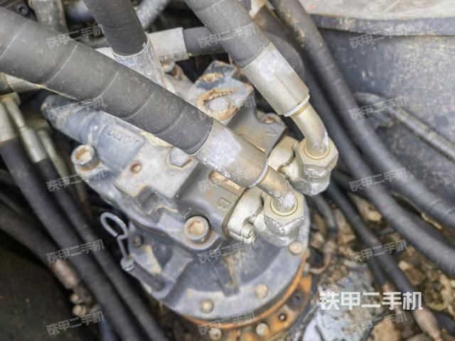 回轉(zhuǎn)馬達（上車部件）