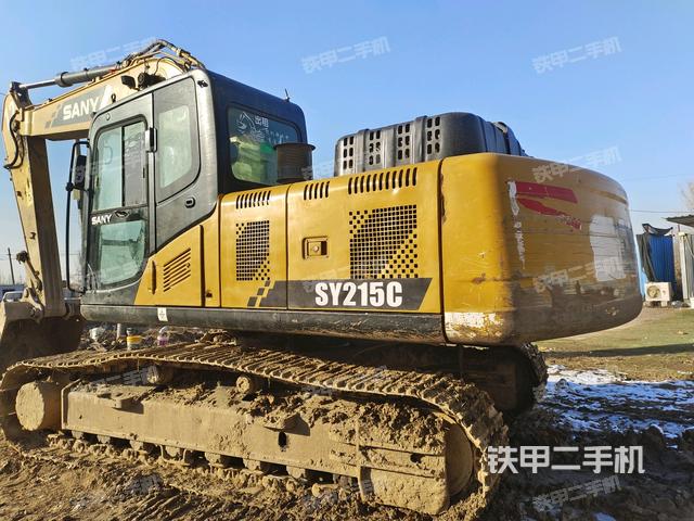 三一重工SY215C挖掘机的设备实拍-第3张实拍照片