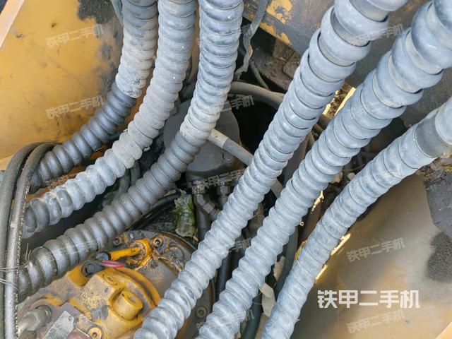 中央回轉(zhuǎn)接頭特寫(上車部件) 中央回轉(zhuǎn)接頭特寫(上車部件)