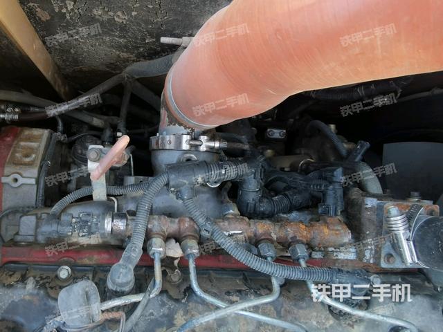 氣門室蓋螺絲特寫(上車部件) 氣門室蓋螺絲特寫(上車部件)