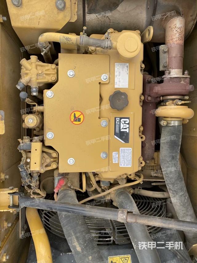 發(fā)動機整體俯視(整機外觀) 發(fā)動機整體俯視(整機外觀)