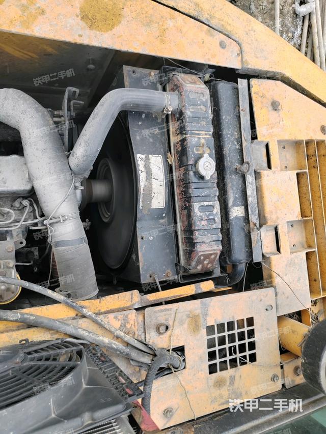 氣門室蓋螺絲特寫（上車部件）