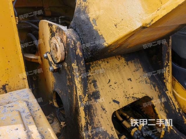 大臂根部?斜視(工作和回轉(zhuǎn)裝置) 大臂根部?斜視(工作和回轉(zhuǎn)裝置)