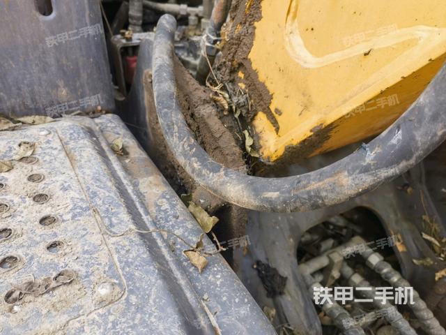 大臂根部?斜視(工作和回轉(zhuǎn)裝置) 大臂根部?斜視(工作和回轉(zhuǎn)裝置)