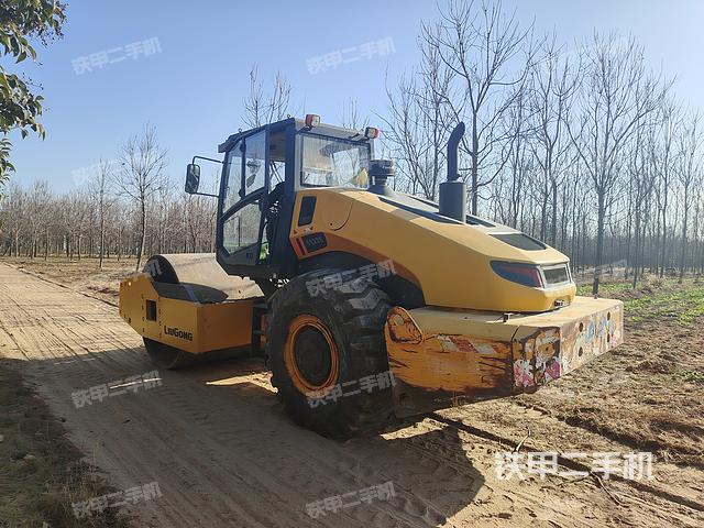 整機(jī)左側(cè)(設(shè)備外觀及核心部件) 整機(jī)左側(cè)(設(shè)備外觀及核心部件)