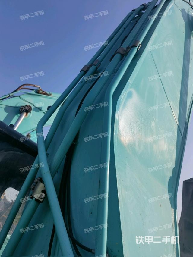 大臂背部俯視(工作和回轉(zhuǎn)裝置) 大臂背部俯視(工作和回轉(zhuǎn)裝置)