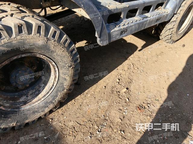 右側(cè)履帶整體?（行走機(jī)構(gòu)）