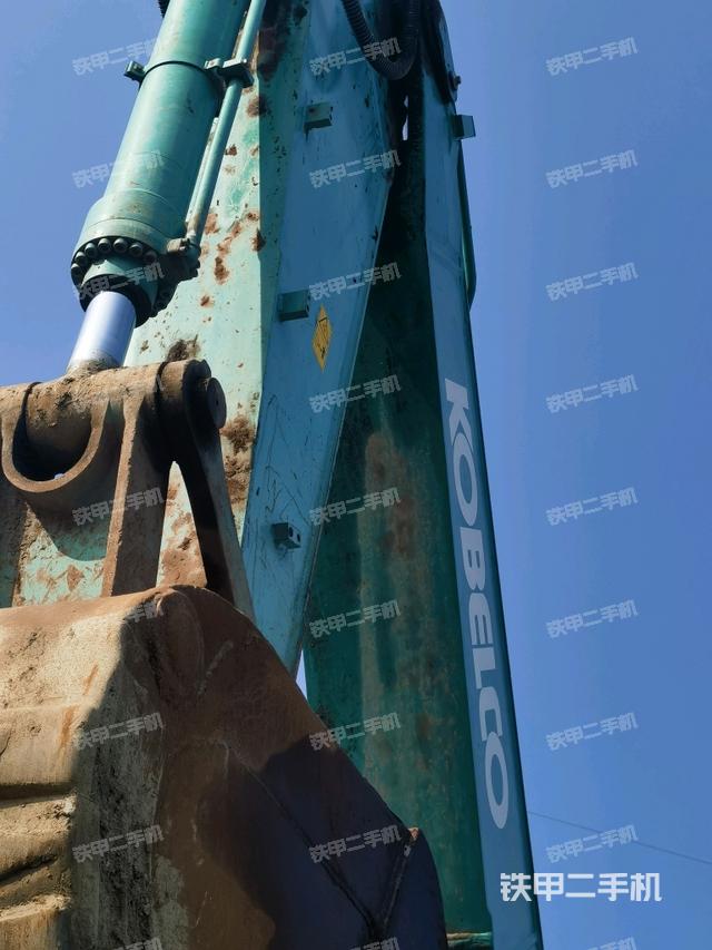 大臂油缸整體?豎拍(工作和回轉(zhuǎn)裝置) 大臂油缸整體?豎拍(工作和回轉(zhuǎn)裝置)
