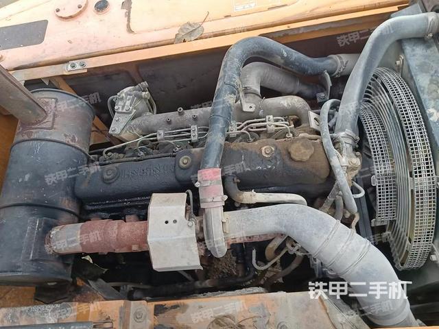 發(fā)動機整體俯視(整機外觀) 發(fā)動機整體俯視(整機外觀)