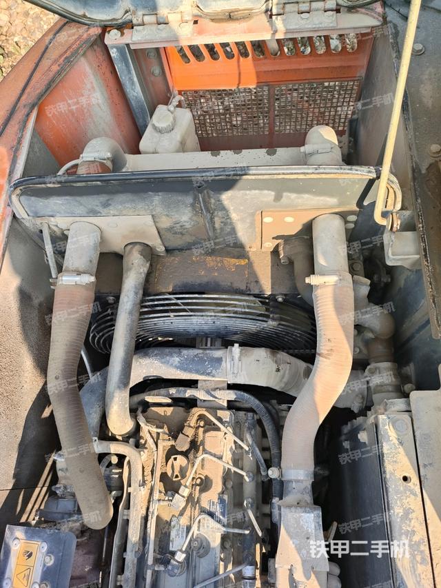 水箱+風(fēng)扇特寫(xiě)(上車(chē)部件) 水箱+風(fēng)扇特寫(xiě)(上車(chē)部件)