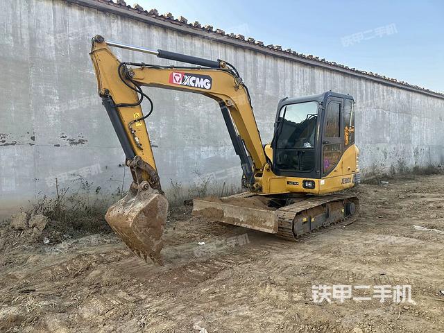 駕駛室整體（整機(jī)外觀）