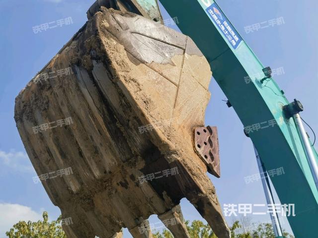 鏟斗45度(工作和回轉(zhuǎn)裝置) 鏟斗45度(工作和回轉(zhuǎn)裝置)