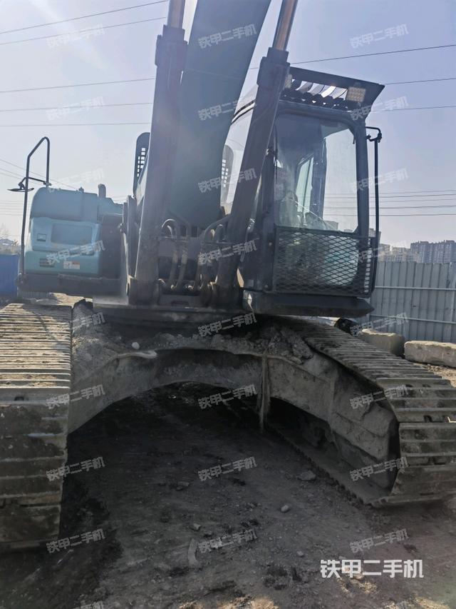 轉(zhuǎn)盤和下車架正前（工作和回轉(zhuǎn)裝置）