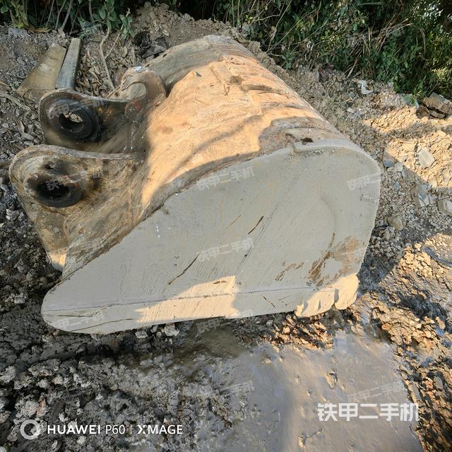 鏟斗右后整體（工作和回轉(zhuǎn)裝置）