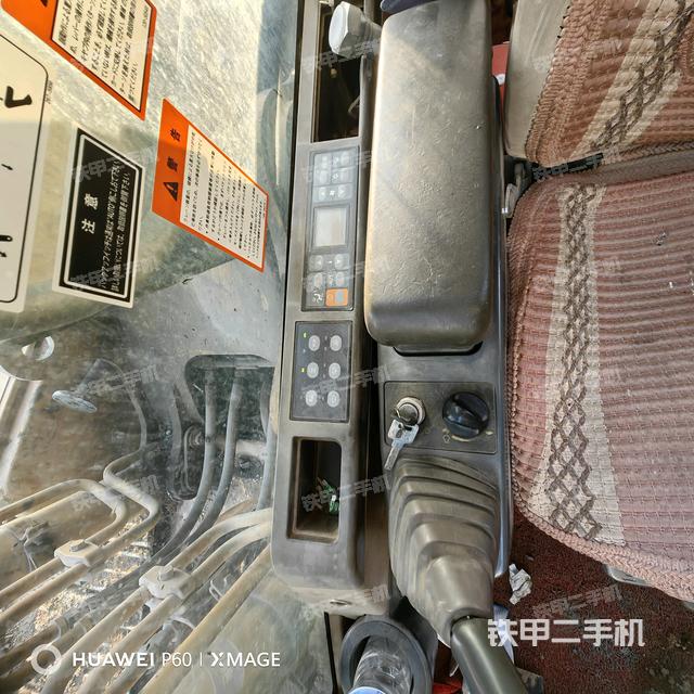 座椅右側(cè)控制臺/鑰匙門/油門/含右手柄（駕駛室部分）