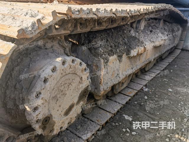 左側(cè)履帶整體?(行走機(jī)構(gòu)) 左側(cè)履帶整體?(行走機(jī)構(gòu))