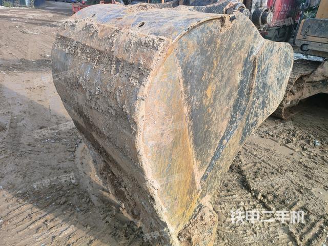 鏟斗45度(工作和回轉(zhuǎn)裝置) 鏟斗45度(工作和回轉(zhuǎn)裝置)