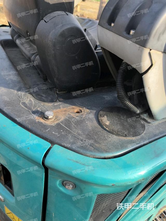 后窗玻璃角標(biāo)（駕駛室部分）