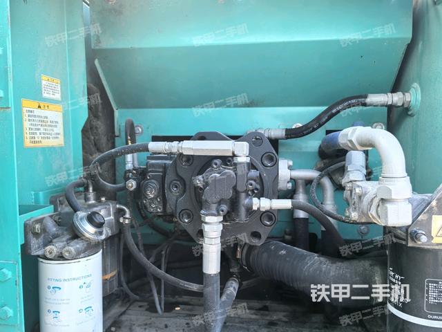 液壓泵斜45?左（大件艙室）