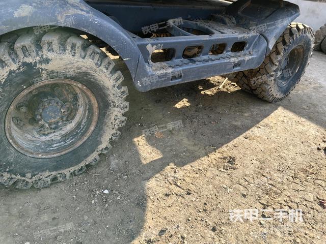 左側(cè)履帶整體?（行走機(jī)構(gòu)）