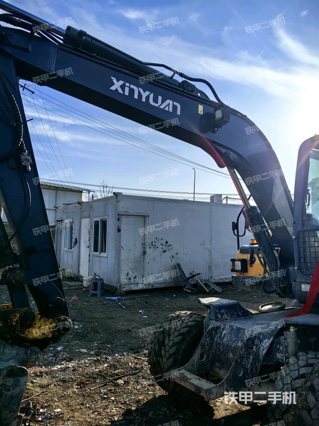 大臂整體?右側(cè)(工作和回轉(zhuǎn)裝置) 大臂整體?右側(cè)(工作和回轉(zhuǎn)裝置)