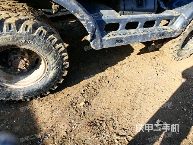 右側(cè)履帶整體?（行走機(jī)構(gòu)）