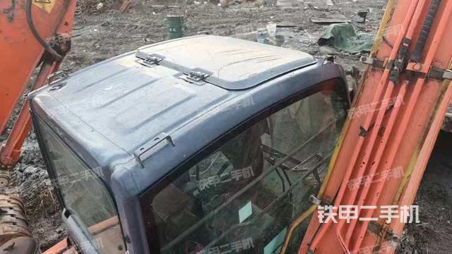 駕駛室頂部（整機(jī)外觀）