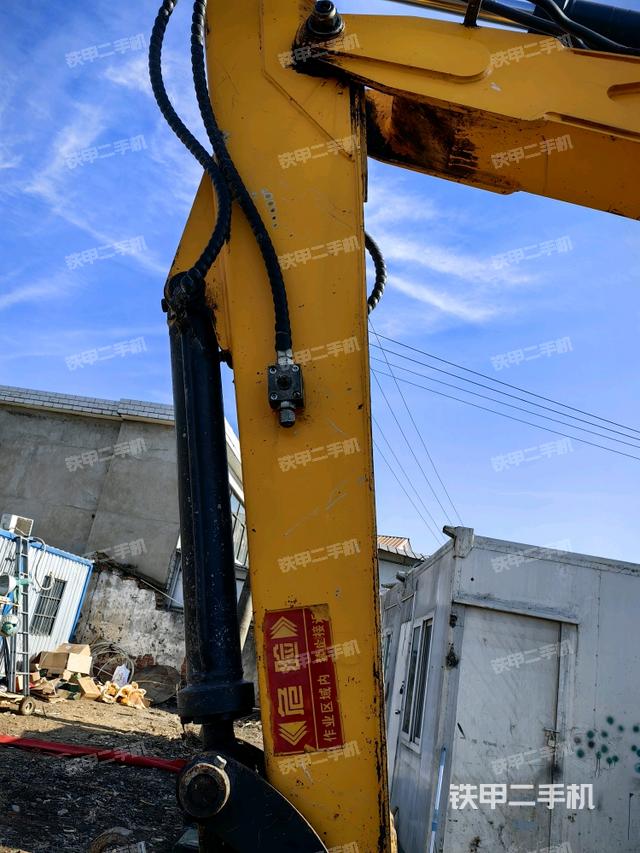 小臂整體左后(工作和回轉(zhuǎn)裝置) 小臂整體左后(工作和回轉(zhuǎn)裝置)