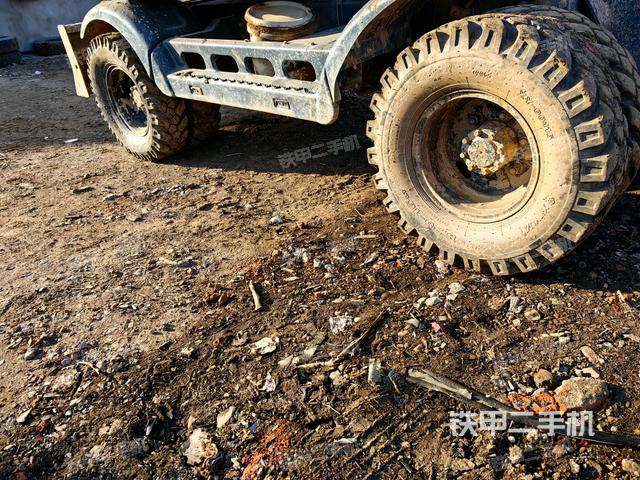 右側(cè)履帶整體?(行走機(jī)構(gòu)) 右側(cè)履帶整體?(行走機(jī)構(gòu))