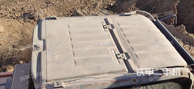 駕駛室頂部（整機外觀）