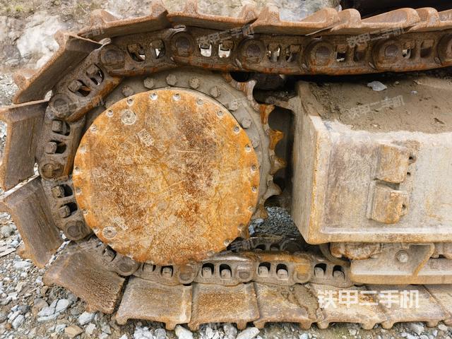 左驅(qū)動(dòng)輪（行走機(jī)構(gòu)）