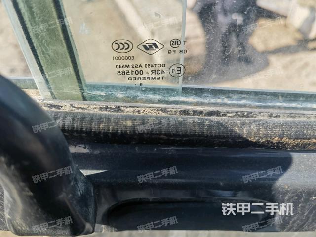 后窗玻璃角標（駕駛室部分）