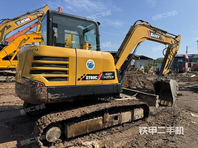 整機右后45°（整機外觀）