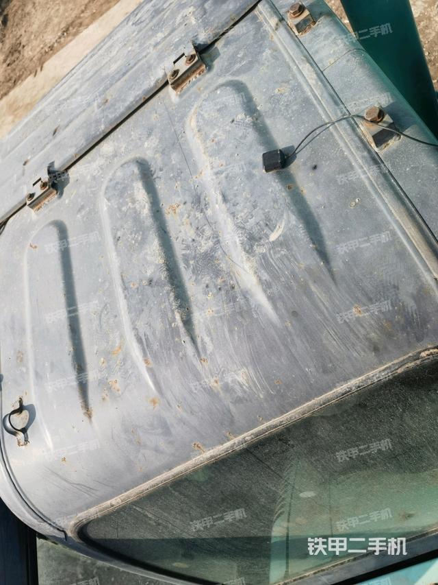 駕駛室頂部俯視(上車(chē)部件) 駕駛室頂部俯視(上車(chē)部件)