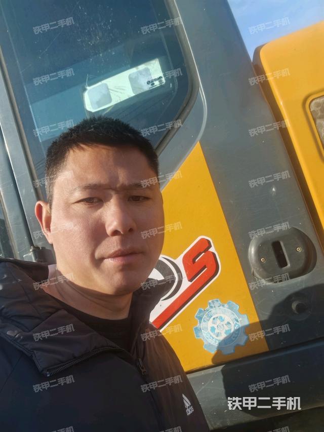 新源XYB70W挖掘机的设备实拍-第1张实拍照片