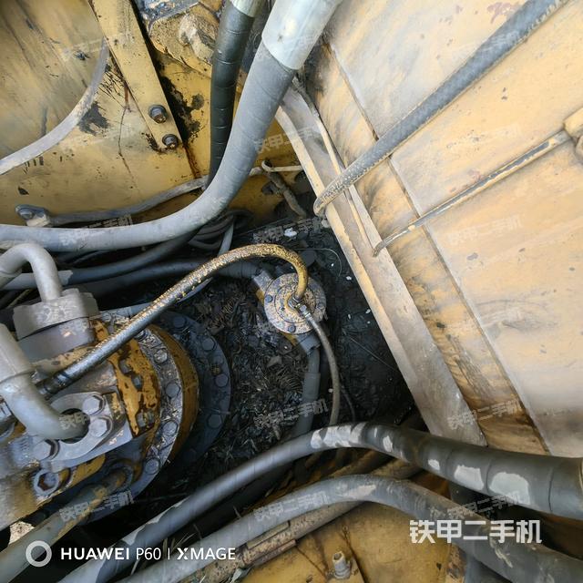 中央回轉(zhuǎn)接頭特寫（上車部件）