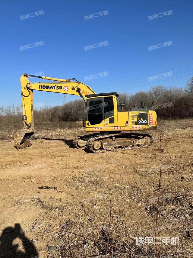 駕駛室頂部（整機外觀）