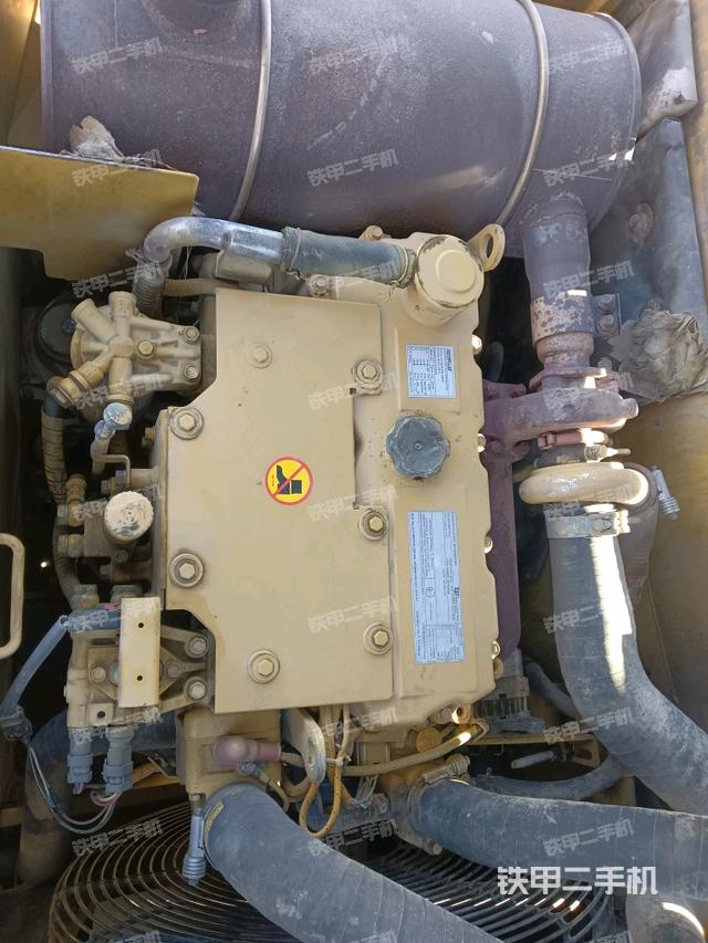 發(fā)動機整體俯視(整機外觀) 發(fā)動機整體俯視(整機外觀)